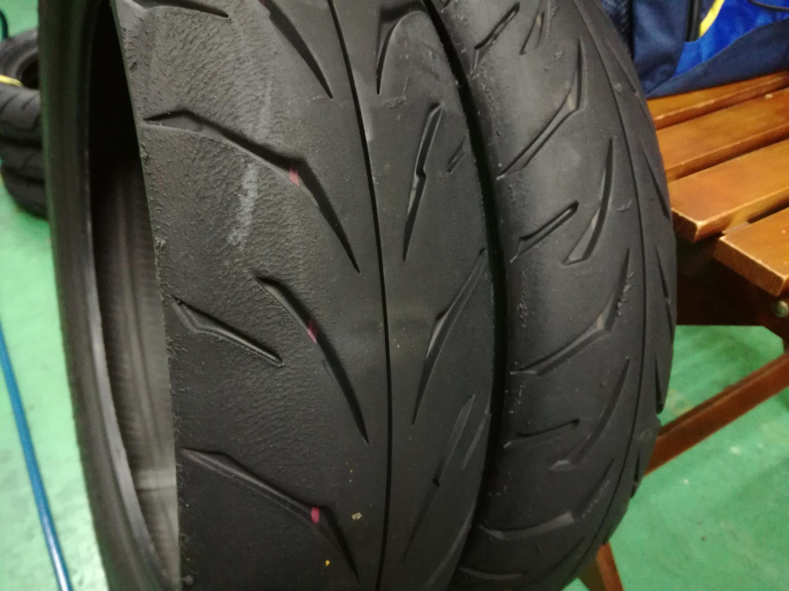 Fzr250r タイヤ交換 1サイズアップ Bt 39 Push Push Push Net Fzr250r タイヤ交換 1サイズアップ Bt 39 Push Push Push Net